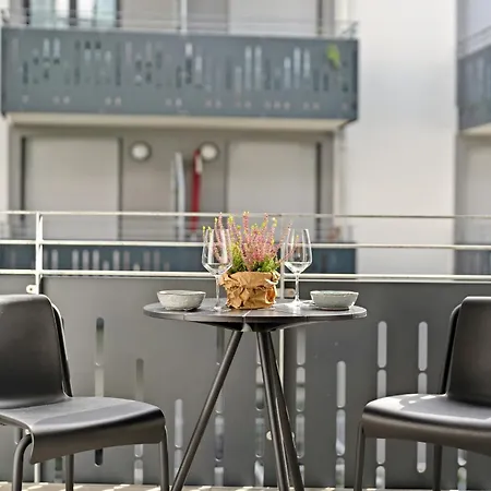 Arbio Freiburg Aparthotel فندق